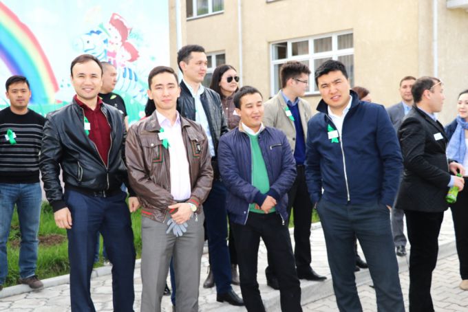 Посадка саженцев в детских садах