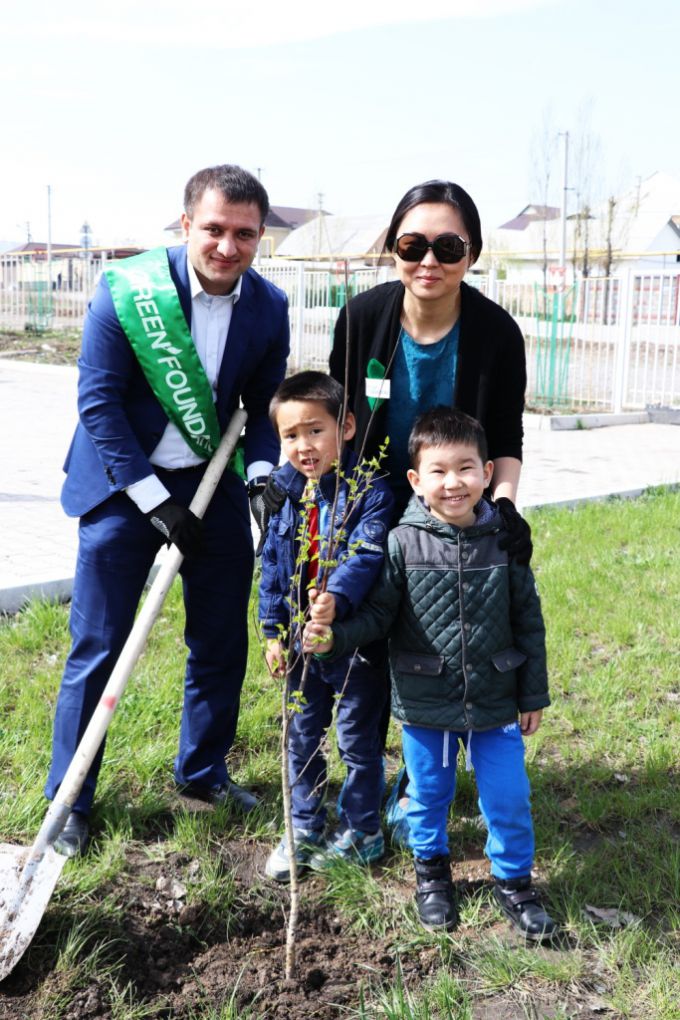 Посадка саженцев в детских садах